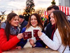 Christmas market, Mugs, Friends