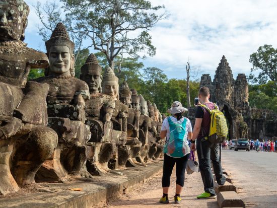 【混載】アンコールワット＋トム＋タ・プローム3大遺跡観光ツアー☆ベテランガイドとゆったり鑑賞！最大8名まで＜午前／日本語ガイド＞