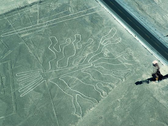 Peru_Nazca_shutterstock_723695365