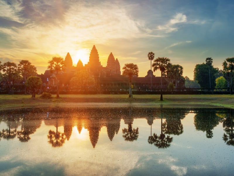 SiemReap_AngkorWat_Sunrise_shutterstock_339593105