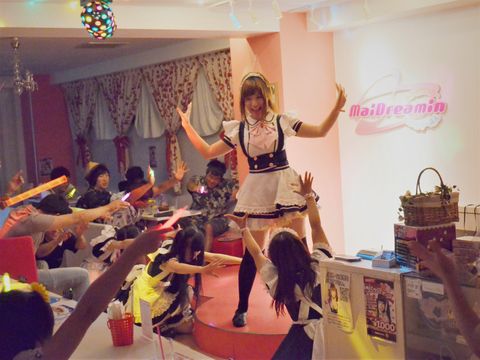 秋葉原メイドカフェ メイドツアー 東京サブカルチャー 東京の観光 遊び 体験 レジャー専門予約サイト Veltra ベルトラ 秋葉原メイドカフェ メイドツアー 東京サブカルチャー 東京の観光 遊び 体験 レジャー専門予約サイト Veltra ベルトラ