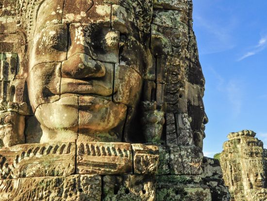 アンコールワット3大遺跡観光ツアー 朝日夕日鑑賞＋オールドマーケット＋トンレサップ湖　スパオプションあり＜チャンレイツリー昼食／日本語ガイド／空港お送り選択可＞