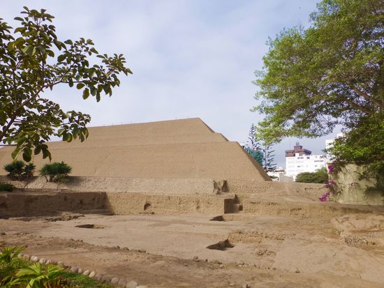 Peru_Lima_shutterstock_692027326