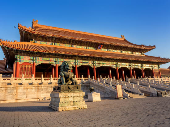 Stroll around the vast area of the Forbidden City