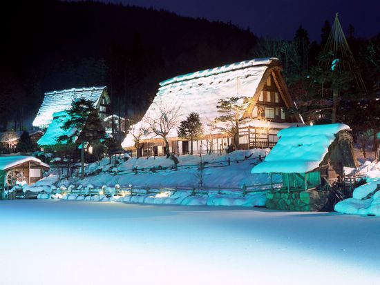 飛騨の里ライトアップpixta_3436769_M