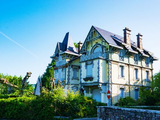 France_Basque_Sare_shutterstock_1529841506