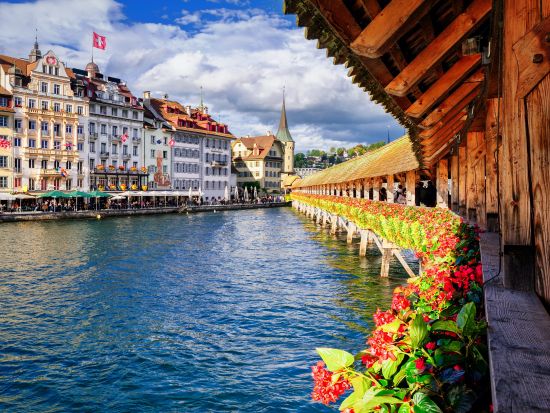 スイスアルプスの女王 リギ山＆ルツェルン市内　日帰り観光ツアー ＜チューリッヒ発／英語ガイド＞