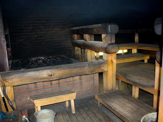 フィンランド伝統サウナツアー 「クーシヤルヴィ・サウナ」で貴重なスモークサウナを湖畔で体験＜午後／日本語ガイド／ヘルシンキ発＞