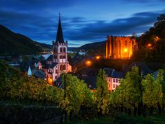 Germany_Oberwesel_St. Peter's Church & the Ruins of Werner Chapel_shutterstock_272855411