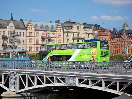 ストックホルム 乗り降り自由バス　チケット事前予約 ＜24時間または72時間／日本語オーディオガイド付き＞