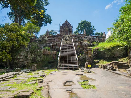 Cambodia_Preah_Vihear_shutterstock_1281624685