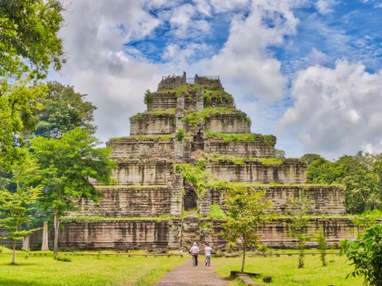 カンボジア日帰り観光ツアー　ベンメリア遺跡＋コーケー遺跡　＜昼食付き／日本語ガイド＞