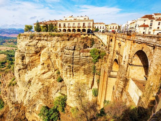 Spain_Ronda_Village_shutterstock_626572520