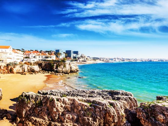 Portugal_Cascais_shutterstock_1033425952
