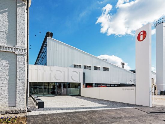 イッタラ(iittala)工場見学 日帰りツアー＜6月＆8月／日本語ガイド／昼食付／ヘルシンキ発＞