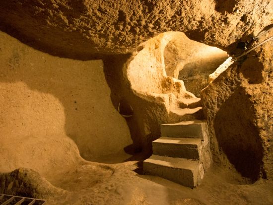 世界遺産カッパドキア1日観光　ギョレメ国立公園上空 気球付きプランがお得！定番レッドツアー＋地下都市＜貸切／昼食付／日本語ガイド／カッパドキア発＞