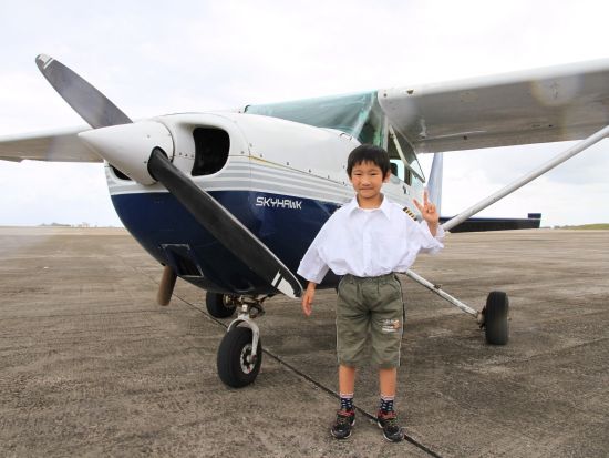グアム島でセスナ（小型飛行機）体験操縦｜3歳から参加OK！キッズパイロットコース＜25分／貸切＞