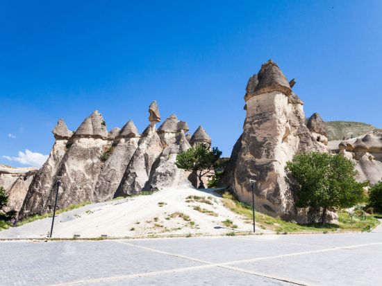 世界遺産カッパドキア 1泊2日ツアー　ベテランガイドと行く！定番人気レッドツアー　気球付きプランあり＜混載／日本語ガイド／国内航空券込／イスタンブール発＞