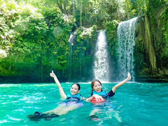 ジンベイザメ＋ツマログの滝＋スミロン島シュノーケリングツアー　優先予約で待ち時間を軽減！写真サービス付き　体験ダイビング選択可＜昼食／日本語／GoPro有＞