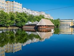 Russia_Moscow_Chistoprudny Boulevard_shutterstock