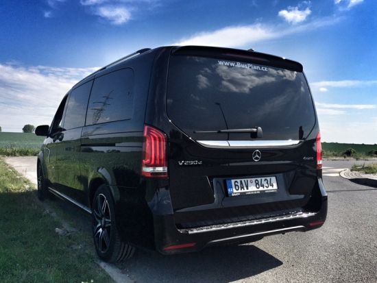 【空港送迎】プラハ国際空港 ⇔ プラハ市内 ＜貸切／英語ドライバー＞