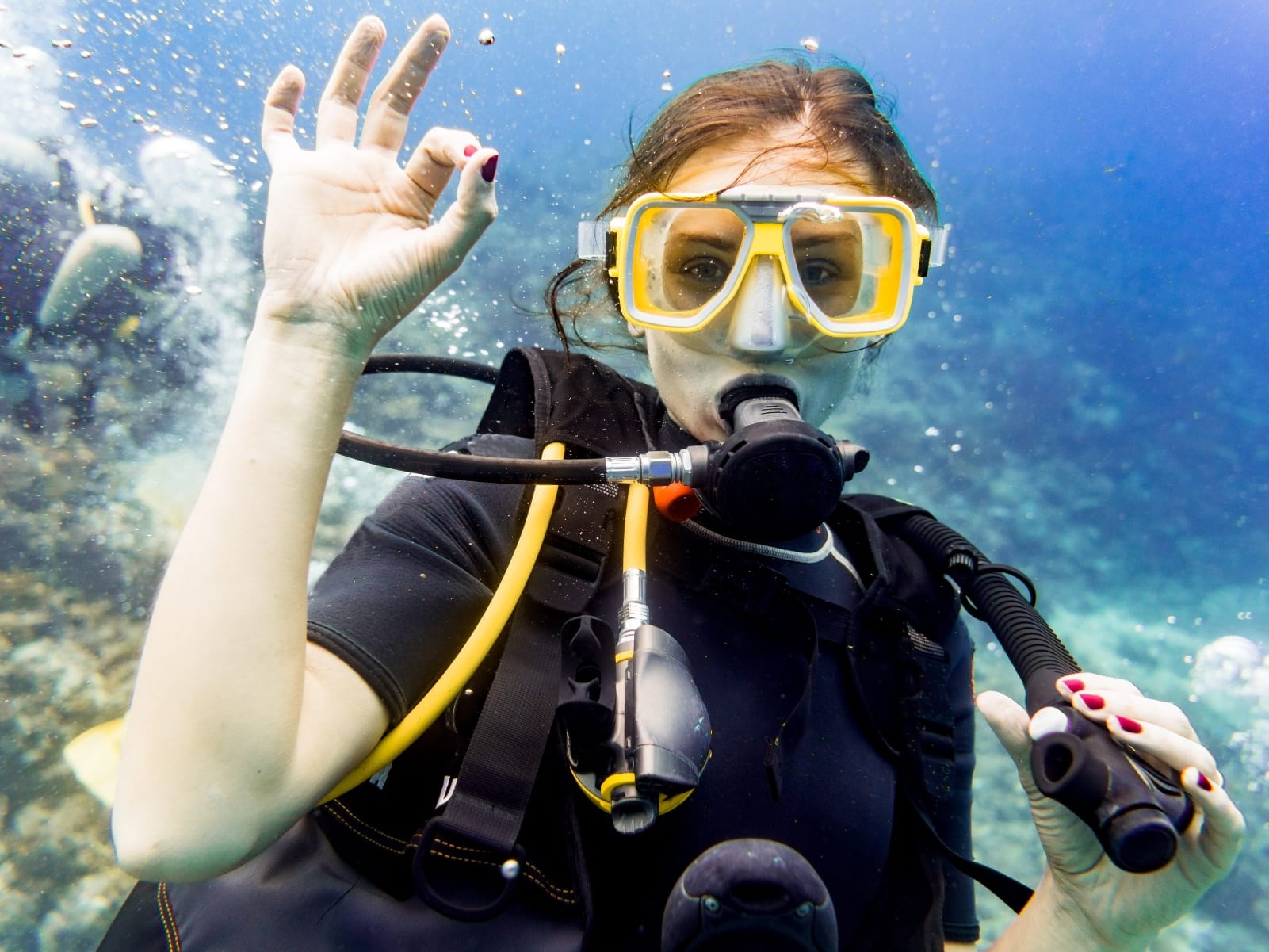 体験ダイビング グアム最高峰の透明度とサンゴ礁ポイント ピティ湾海洋