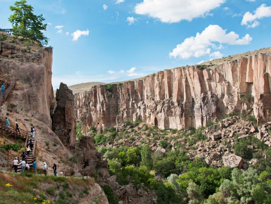 世界遺産カッパドキア1日観光　地下都市＆渓谷を楽しむグリーンツアー　ウフララ渓谷＋デリンクユ地下都市＋セリメ村 ＜混載／昼食付／英語ガイド／カッパドキア発＞