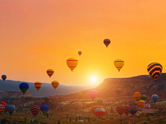 世界遺産カッパドキア1日観光　地下都市やギョレメなど希望スポットへご案内　ギョレメ気球付きプランあり＜貸切／昼食付／日本語ガイド／カッパドキア発＞