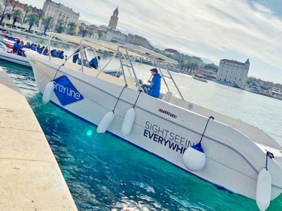 クロアチア 青の洞窟を訪問！アドリア海5つの島巡りスピードボートツアー＜4〜10月／英語／スプリット発＞