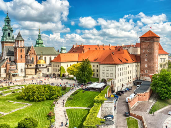 Krakow Half Day Sightseeing Tour with Wawel Castle and St. Mary&#39;s Church  Entry tours, activities, fun things to do in Krakow(Poland)｜VELTRA