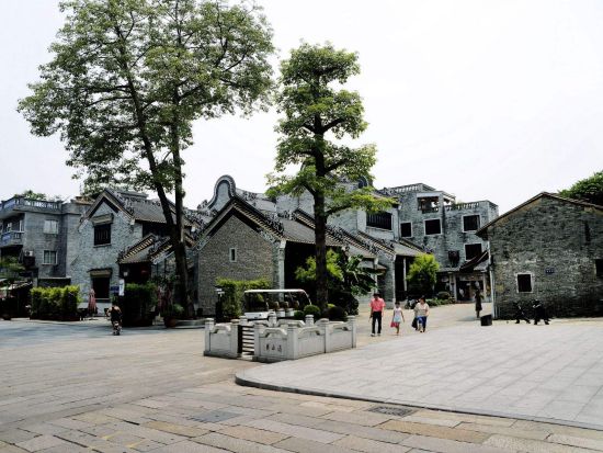 嶺南文化の中核・沙湾古鎮を巡る半日ツアー＜昼食付き／日本語ガイド＞