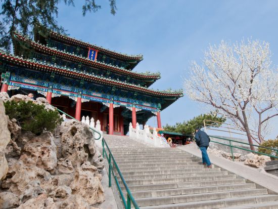 北京・世界遺産*故宮博物院＋天安門広場＋景山公園＋万里の長城（居庸関）＜1日／昼食付／専用車＋日本語ガイド／入場料込み／北京市内発着＞