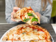 neapolitan pizza, naples, pompeii from naples
