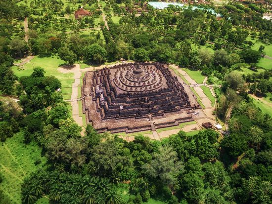 Indonesia_Borobudur_shutterstock_657962044