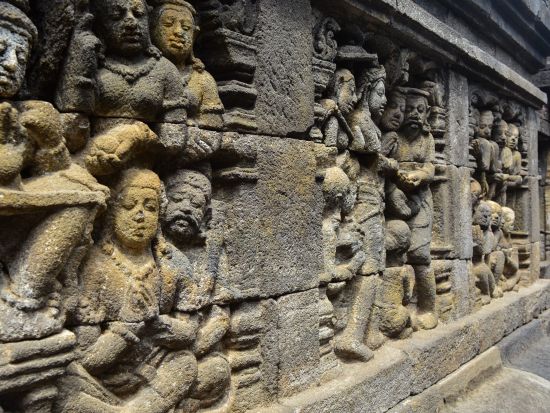 世界遺産ボロブドゥール遺跡＆プランバナン寺院観光ツアー　高級ホテル「アマンジウォ」昼食プランあり ＜日本語ガイド／貸切／昼食付き／1日／ジョグジャカルタ発＞