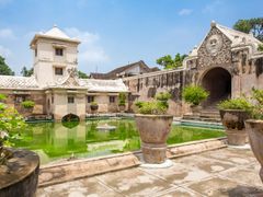 Indonesia_Yogjakarta_taman_sari_shutterstock_289685642