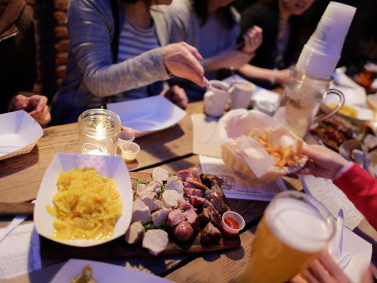 ブルックリン観光　ブルックリンブルワリー＆ビアガーデンでのテイスティング＋ウイリアムズバーグ散策＜4時間／日本語ガイド／貸切＞