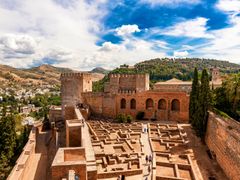 alhambra tickets, alcazaba, walls, fortress