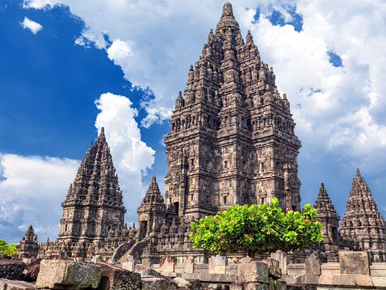 世界遺産ボロブドゥール遺跡＆プランバナン寺院＆ジョグジャカルタ観光ツアー ＜日本語ガイド／貸切／1日／昼食付き／ジョグジャカルタまたはボロブドゥール周辺発＞