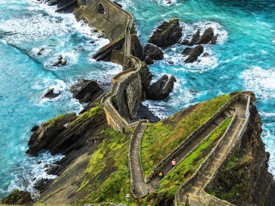 バスク地方の風光明媚な村をめぐる 半日観光ツアー　サン・フアン・デ・ガステルガチェ＆ピカソのゲルニカ村 ＜貸切／ビルバオ発＞