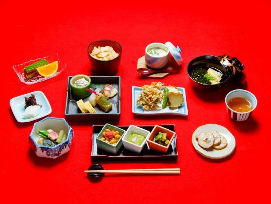 【貸切催行】舞妓さんと一緒に体験 舞鑑賞・記念撮影・お座敷遊び・食事付きなど選べる6プラン by 日本文化体験 庵an