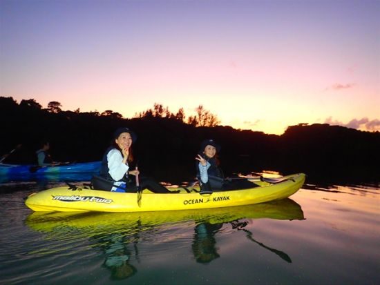 サンセット&ナイトカヤックツアー　宮良湾からの夕日・マングローブ・夜行性の生き物・星空を一度に楽しむ＜6～10月／当日12時まで予約可＞