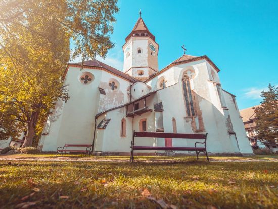 ドラキュラ城＆世界遺産プレジュメール要塞教会　日帰り観光ツアー ＜日本語または英語ガイド／昼食付き／ブカレスト発＞