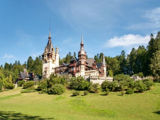 ドラキュラ城＆世界遺産プレジュメール要塞教会　日帰り観光ツアー ＜日本語または英語ガイド／昼食付き／ブカレスト発＞