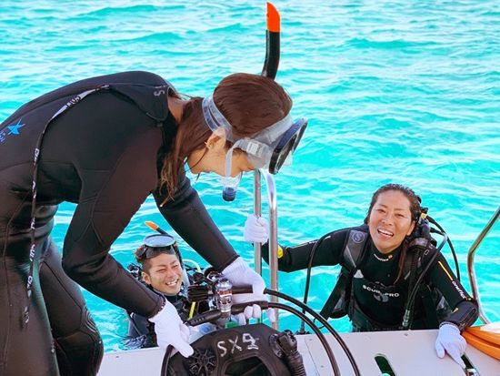 体験ダイビング 初心者さん向けの丁寧ガイド！観光前後で選びやすい離島ターミナル目の前ショップ＜ボート／1ダイブ／市街地送迎無料／石垣島＞