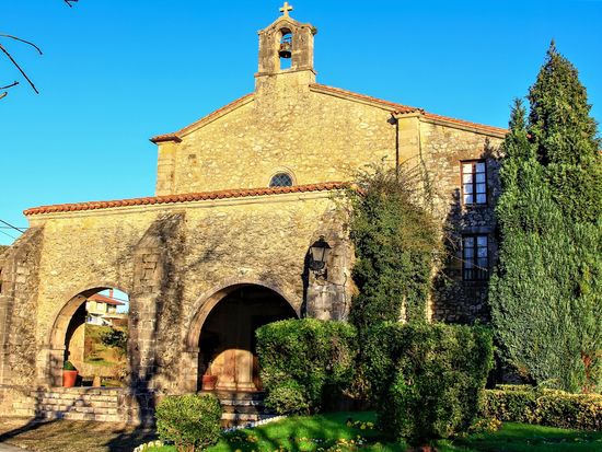 spain_avila_shutterstock_296903762