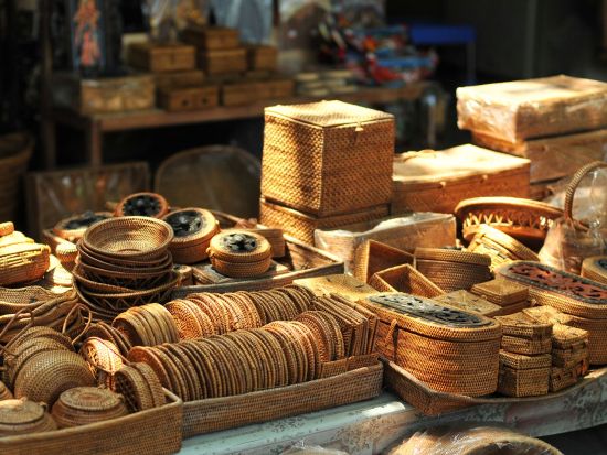 【貸切】バリ・ヒンドゥー教の総本山へ！ブサキ寺院＋キンタマーニ高原＋ウブド観光＋バリ舞踊鑑賞ツアー＜1日／日本語ガイド＞