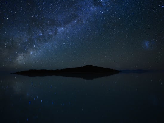 ウユニ塩湖でスーパーフルムーンor新月の星空観賞 塩のホテル ルナ サラダ 塩湖ビュールーム指定 1泊2日観光ツアー スペイン語ドライバー 宿泊付き ウユニ発 ボリビアの観光 オプショナルツアー専門 Veltra ベルトラ