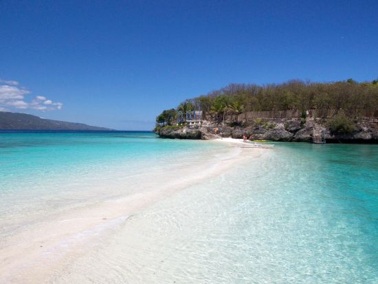 ジンベイザメシュノーケリング+スミロン島（幻の島・サンドバー）上陸ツアー　スミロン島での体験ダイビング付きプランあり！＜昼食／送迎＞