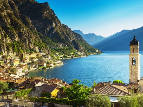 恋愛成就のパワースポット！恋人たちの聖地ヴェローナ＆湖水地方ガルダ湖 1日観光ツアー＜英語／ミラノ発＞